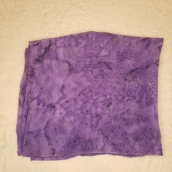 Lightweight Gauze Scarf - Picture 3 of 4